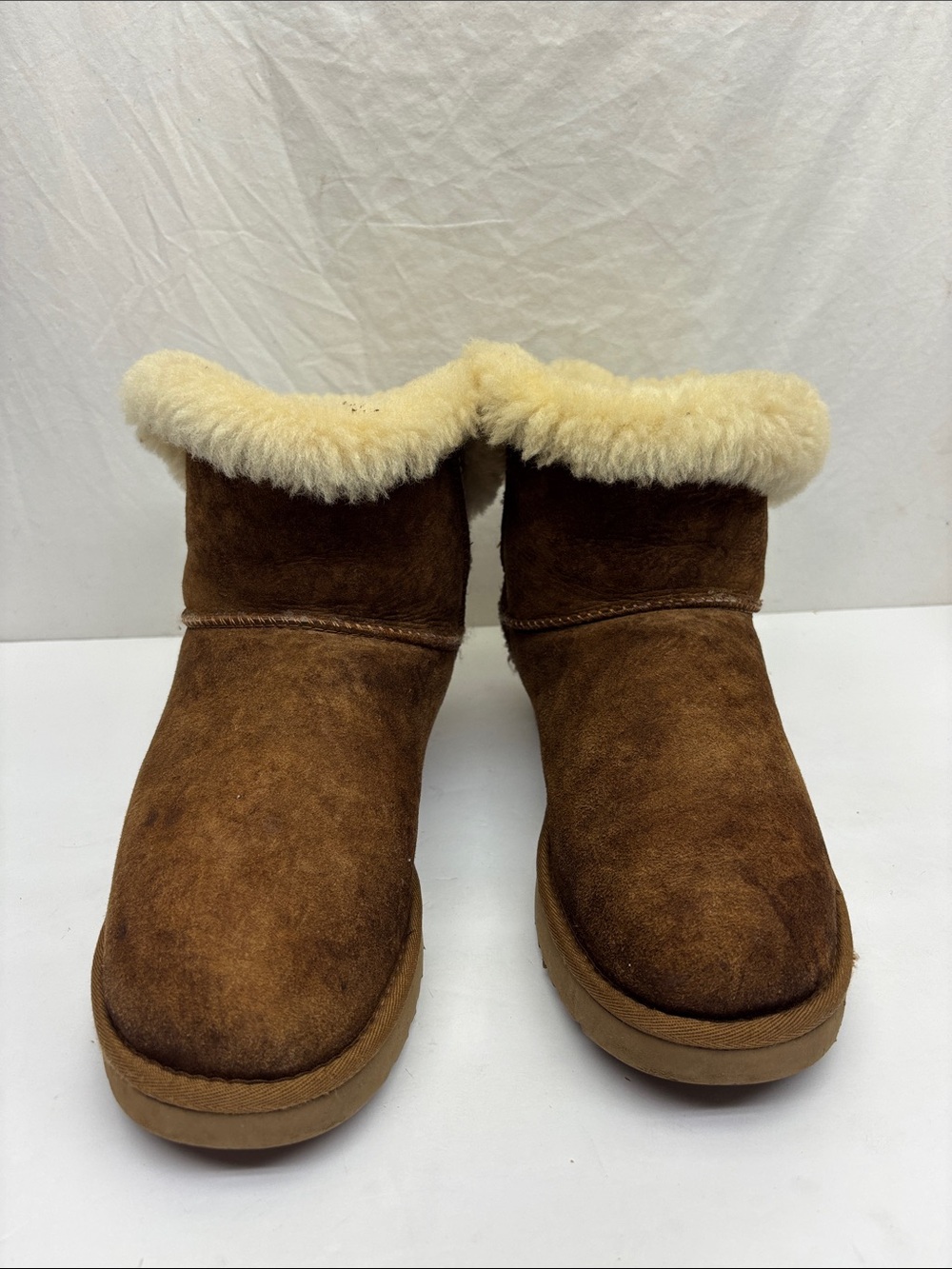 UGG Bailey Bow Boots size 10, box 78